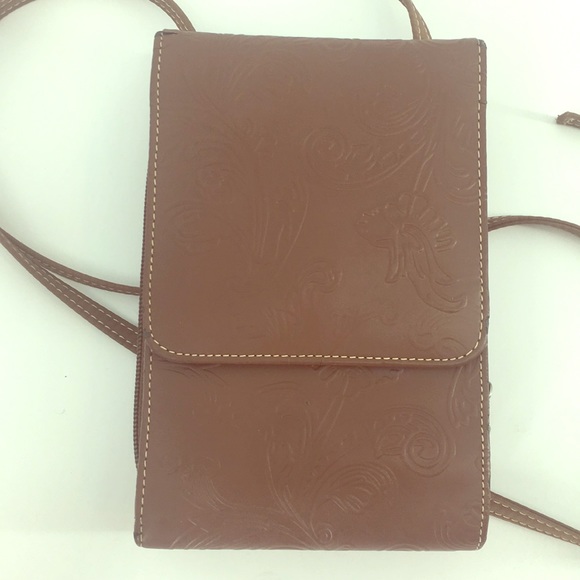 Like🆕 Leather - Picture 2 of 8